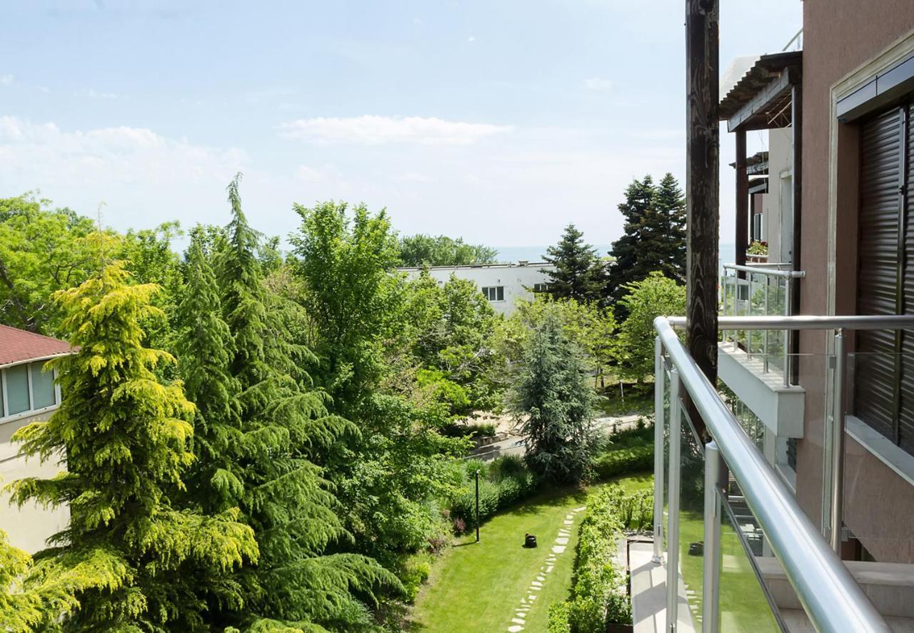 Appartement Under The Stars - Lux Penthouse With Pool And Terrace By Flat Mаnager à St Constantin et Helena Extérieur photo