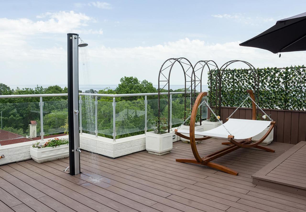 Appartement Under The Stars - Lux Penthouse With Pool And Terrace By Flat Mаnager à St Constantin et Helena Extérieur photo